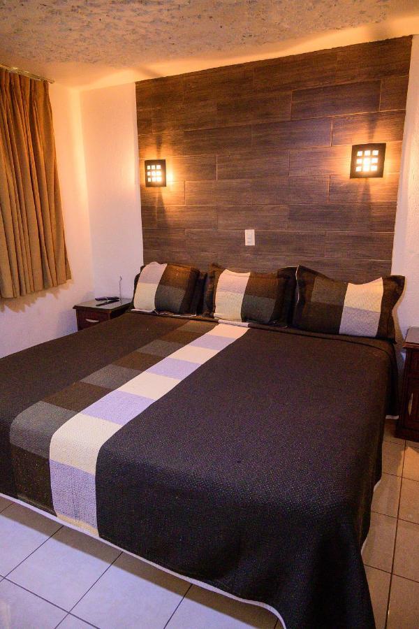Hotel Acuario En Ocotlan Exterior photo