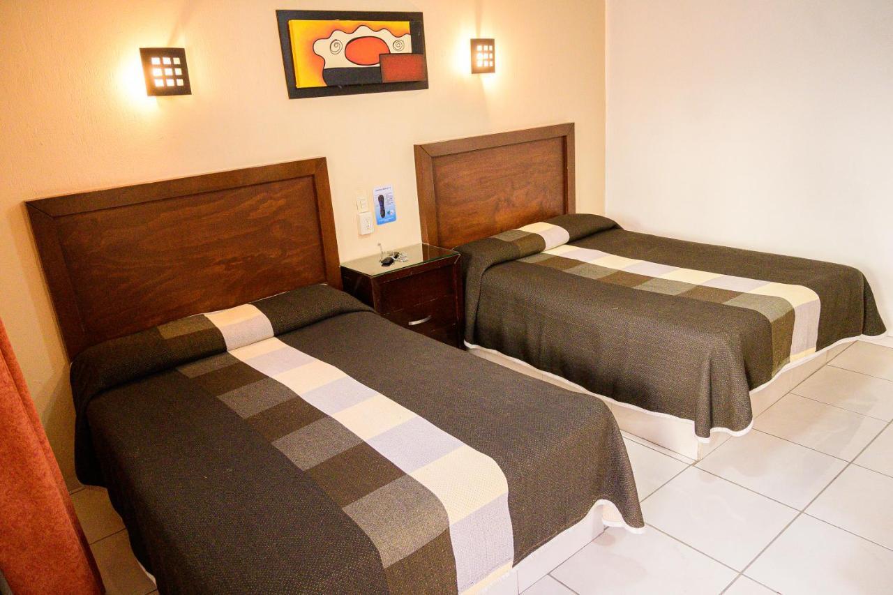 Hotel Acuario En Ocotlan Exterior photo