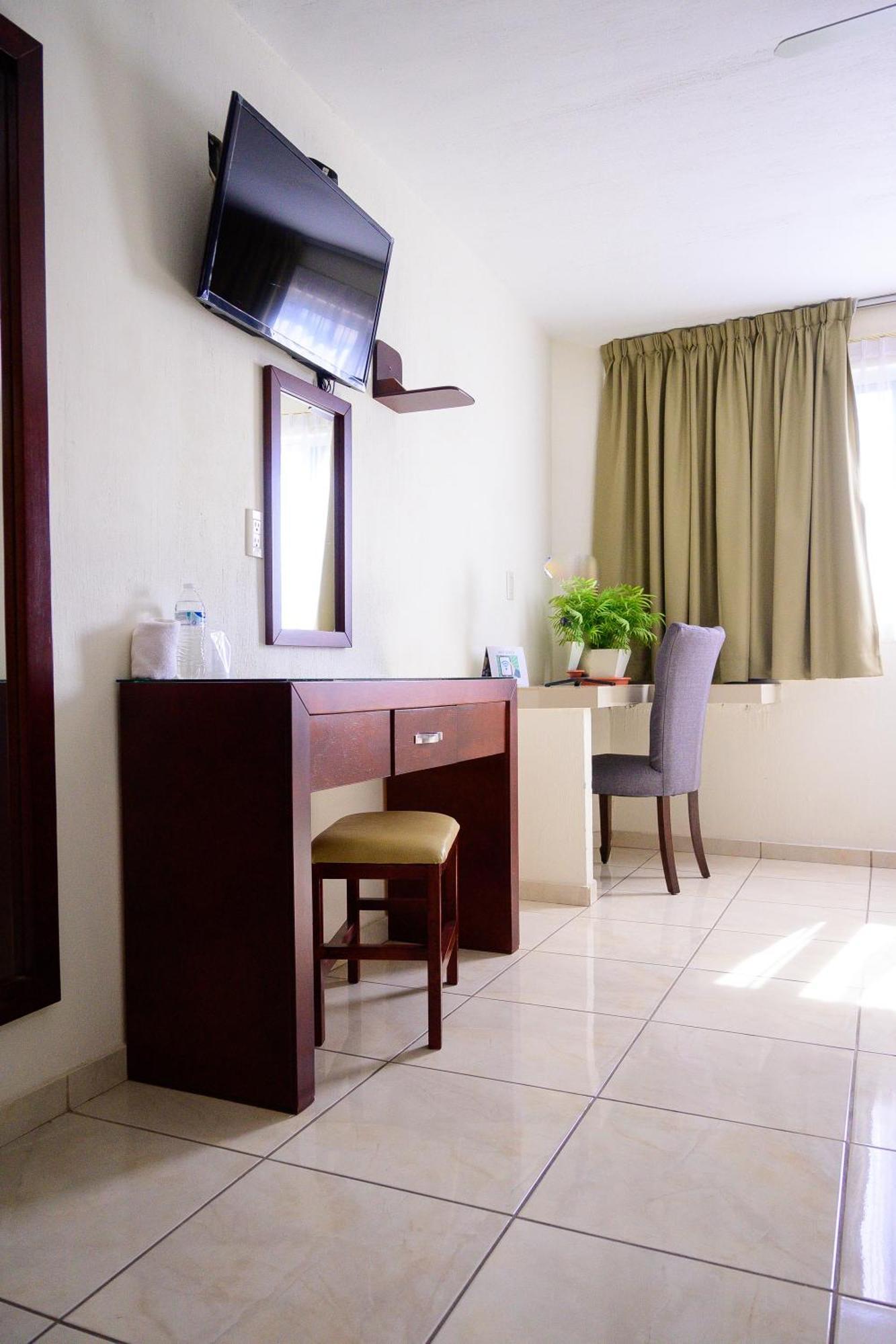 Hotel Acuario En Ocotlan Exterior photo