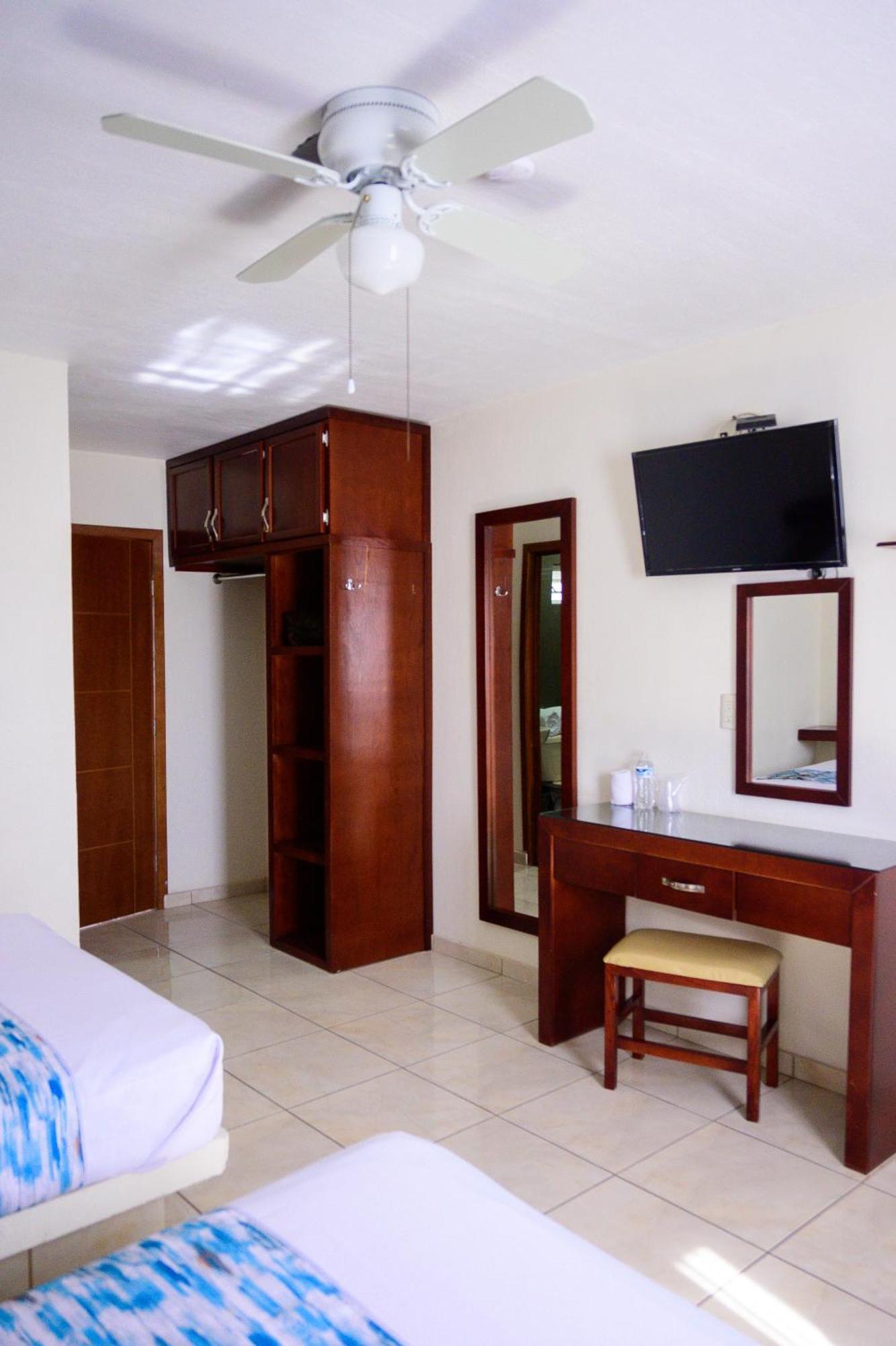 Hotel Acuario En Ocotlan Exterior photo